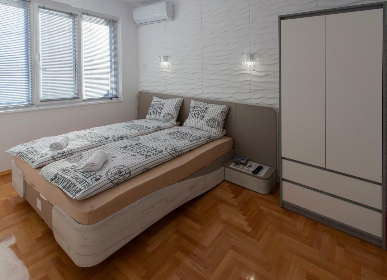 Apartment Diamond Center Gabrovo Luaran gambar